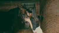 Caramella, un video che trasmette  gioia e amore per i cavalli